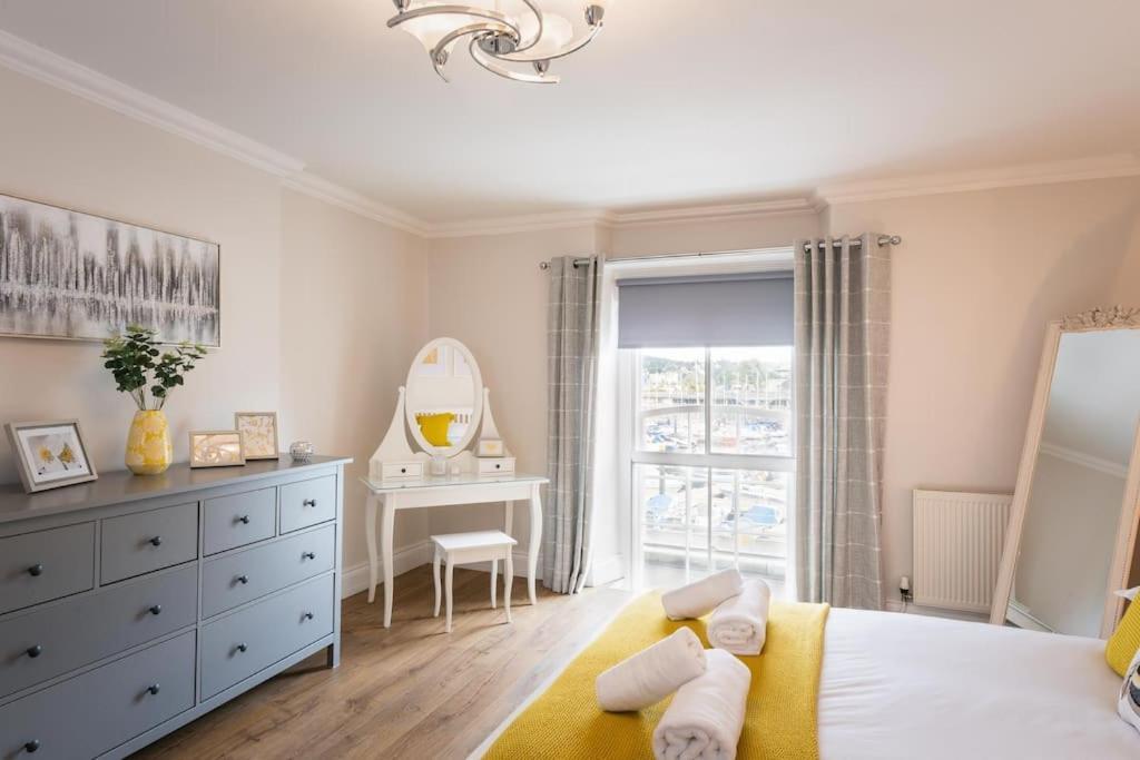 Blue Skies Apartment - Harbour Views Torquay Exteriör bild